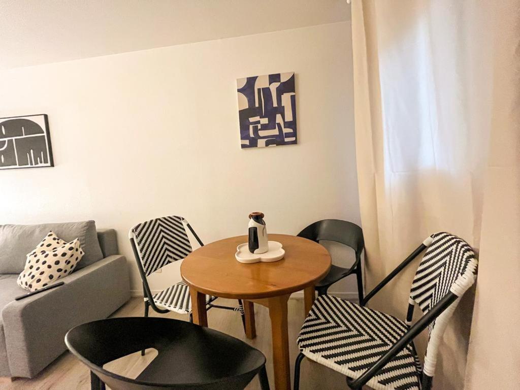 Suite Cobalt Villeurbanne Bagian luar foto