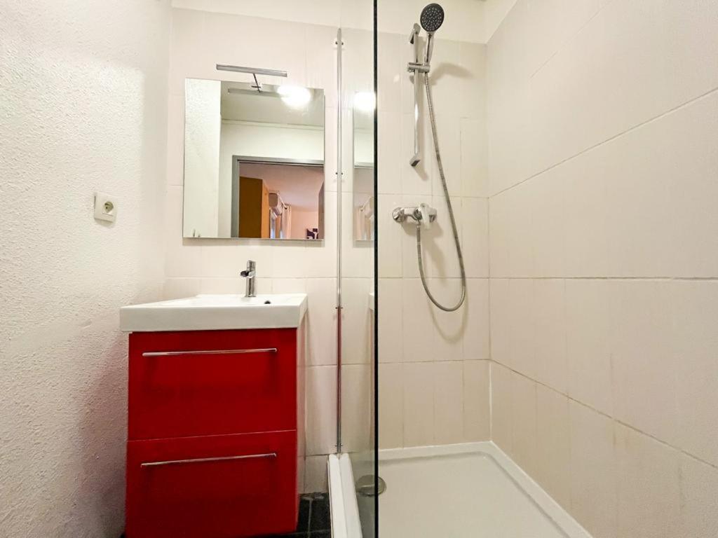 Suite Cobalt Villeurbanne Bagian luar foto